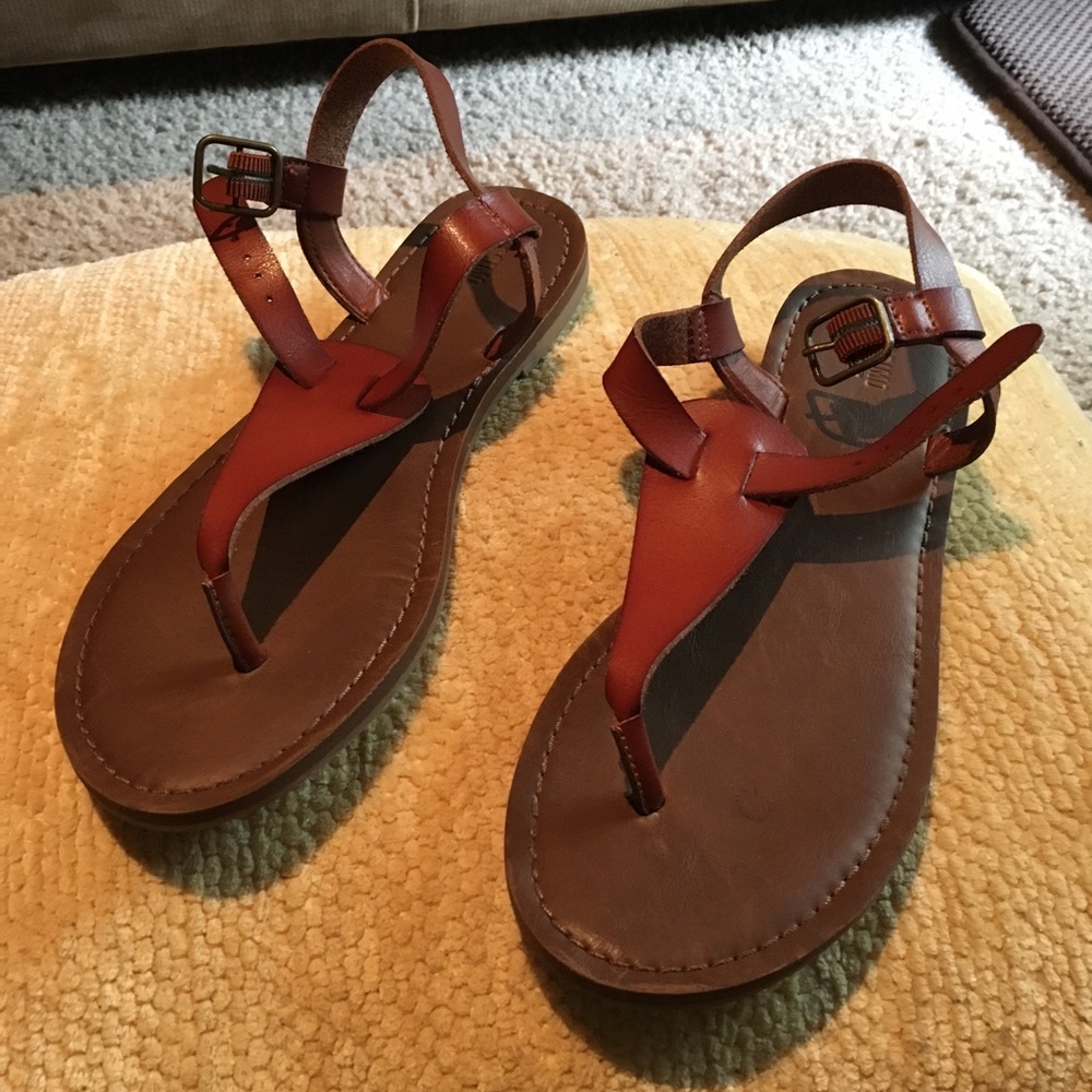 Mossimo Sandels